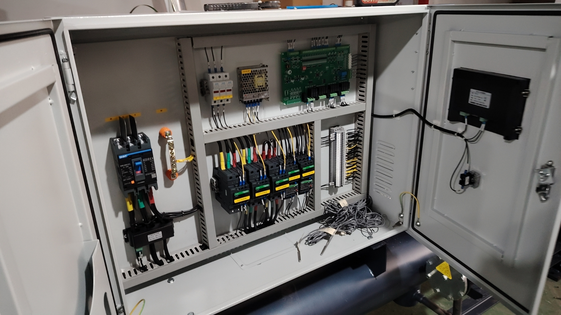 Bolehkah 3-fasa 380V 60Hz dan 3-fasa 380V 50Hz voltan perindustrian digunakan secara bergantian?